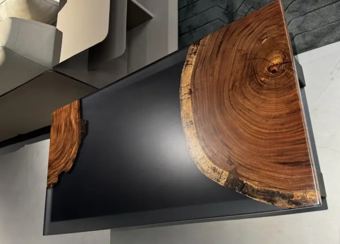 Custom epoxy table detail photo 1908