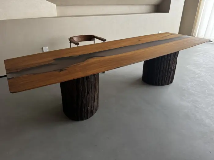Custom epoxy table detail photo 1916